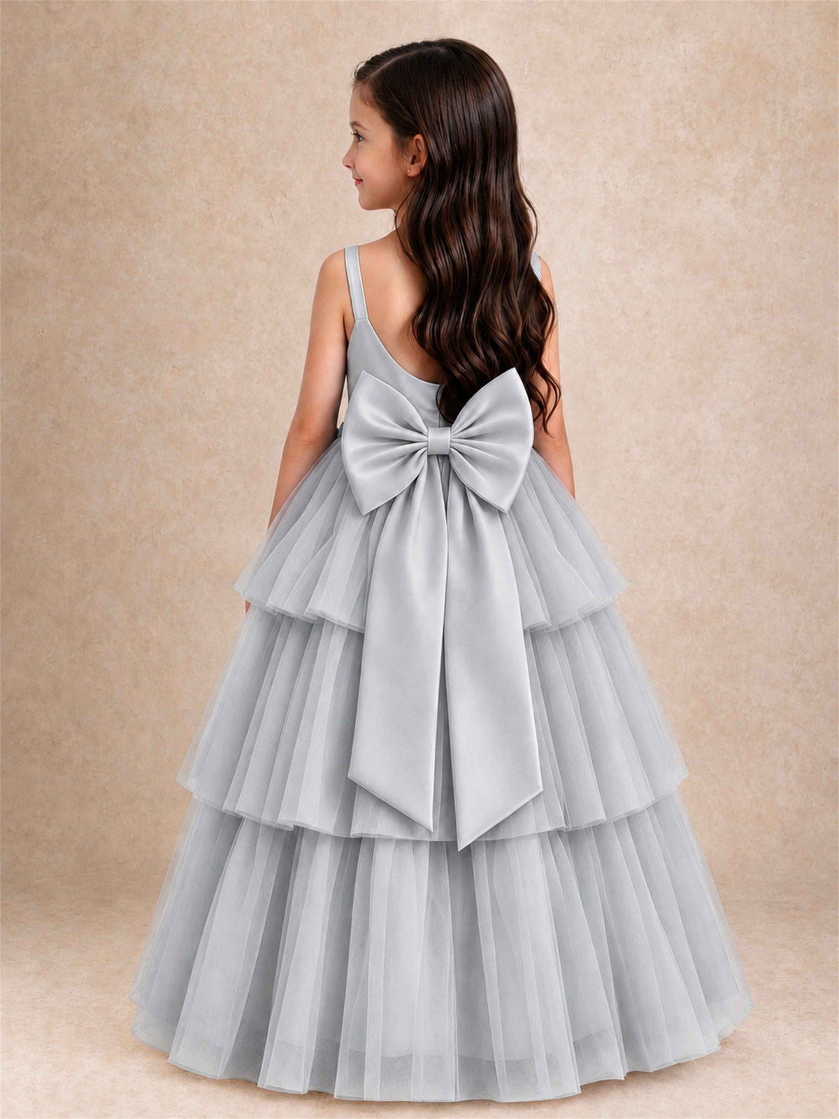 Tiered Tulle Flower Girl Dress Bateau Neck Sleeveless Long Kids Princess Gown for Wedding Party