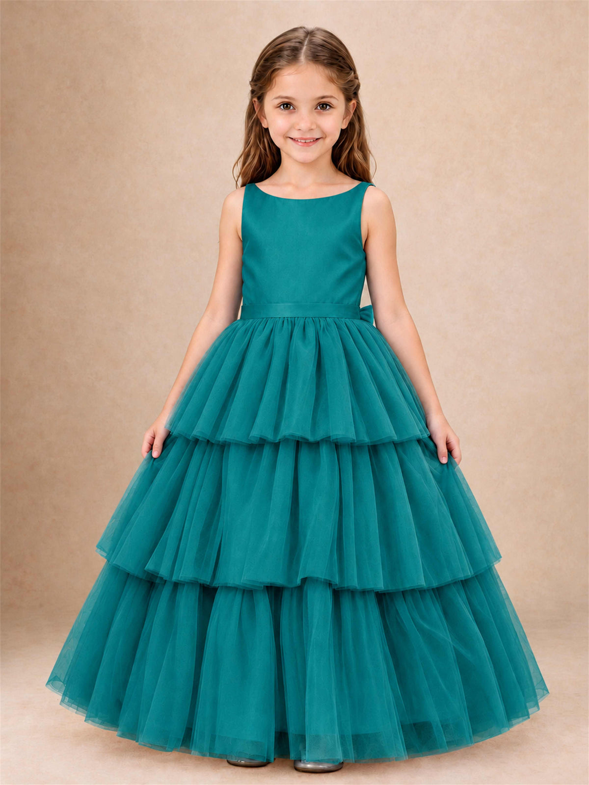 Tiered Tulle Flower Girl Dress Bateau Neck Sleeveless Long Kids Princess Gown for Wedding Party