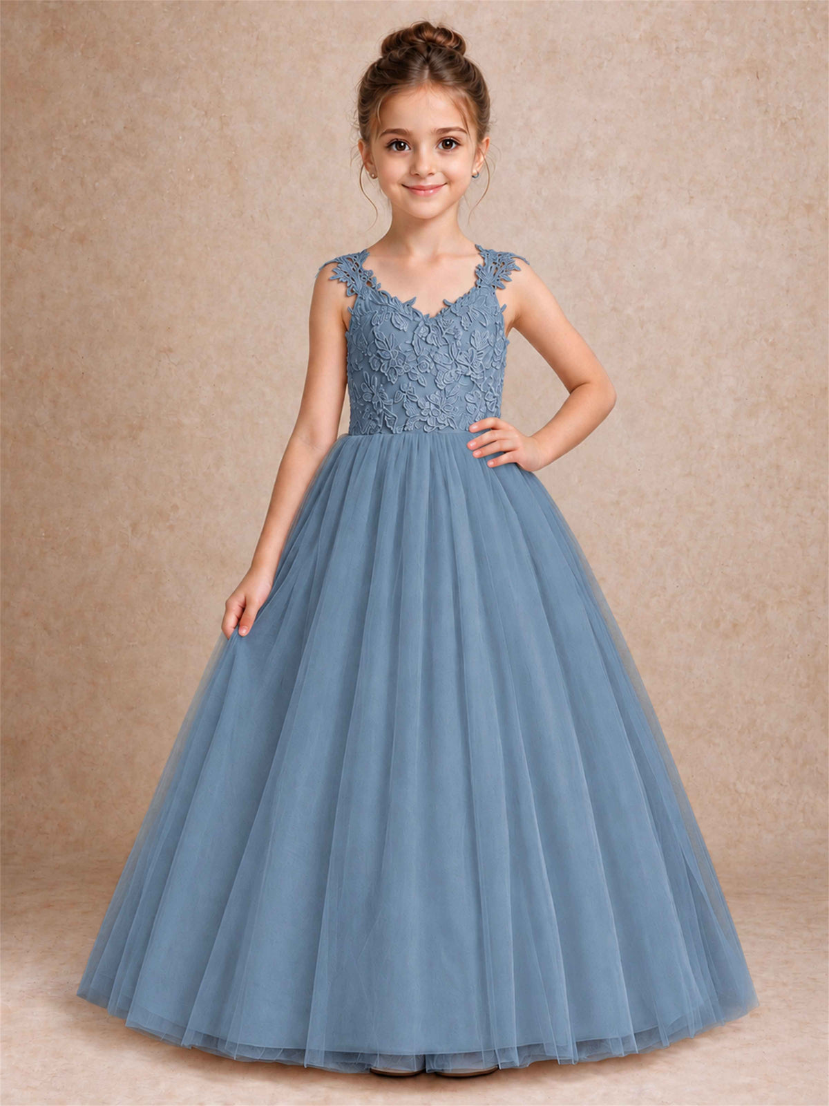 V Neck Lace Applique Sleeveless Tulle Floor Length Formal Gown for Wedding First Communion